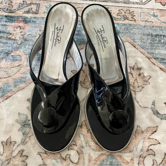 Emilio Pucci Patent Leather Thong Heels - Picture 4 of 11